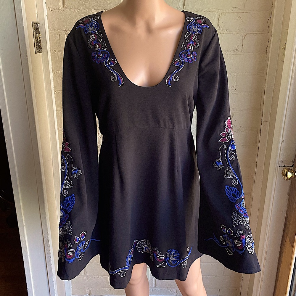 Free People size 12 boho style long sleeve black embroidered dress red